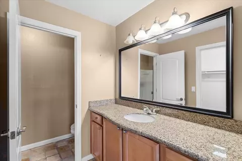 Bath - 4064 Elmo Loop, Modesto, CA 95356 photo 1 of 2