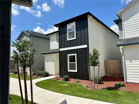 Exterior - 242 Montage Dr, Merced, CA 95348 photo 3 of 14