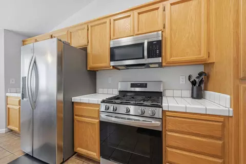 Kitchen - 5013 Charter Rd, Rocklin, CA 95765 photo 3 of 3