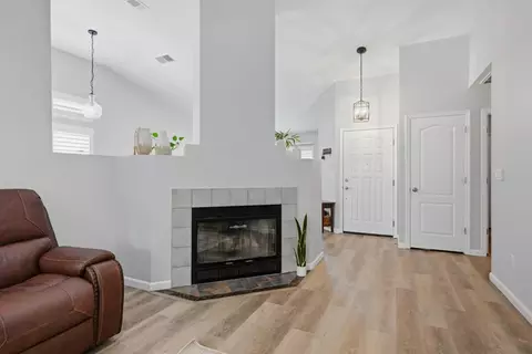 Entry Way - 5013 Charter Rd, Rocklin, CA 95765 photo 1 of 2