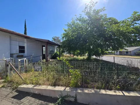 2429 Las Plumas Ave, Oroville, CA 95966