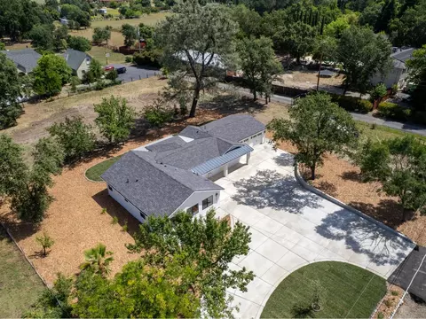 9261 Golden Gate Ave, Orangevale, CA 95662