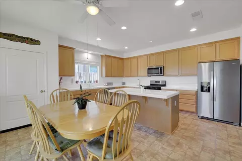 Kitchen - 1729 Hicks Ave, Olivehurst, CA 95961 photo 2 of 4
