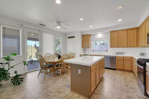 Kitchen - 1729 Hicks Ave, Olivehurst, CA 95961 photo 1 of 4
