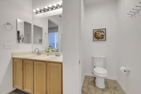 Bath - 1729 Hicks Ave, Olivehurst, CA 95961 photo 1 of 5