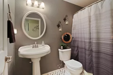 Bath - 747 Foxfire Dr, Manteca, CA 95337 photo 3 of 3