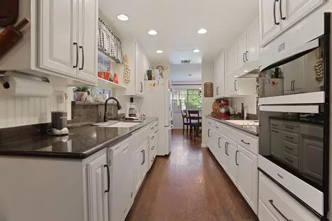Kitchen - 747 Foxfire Dr, Manteca, CA 95337 photo 1 of 9