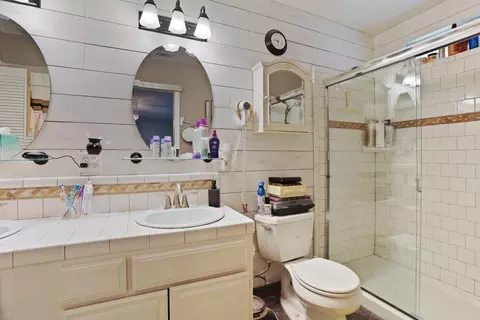 Bath - 747 Foxfire Dr, Manteca, CA 95337 photo 1 of 3