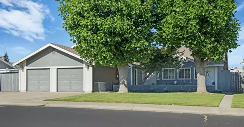 Exterior - 747 Foxfire Dr, Manteca, CA 95337 photo 3 of 16