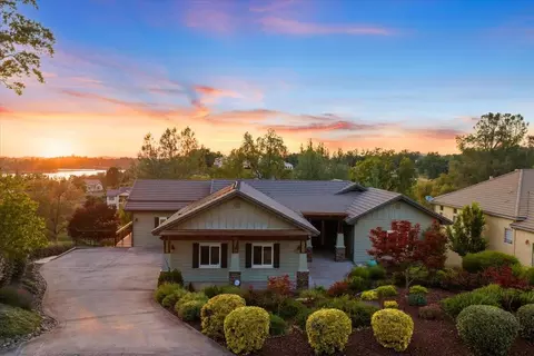 12924 Austin Forest Cir, Auburn, CA 95602