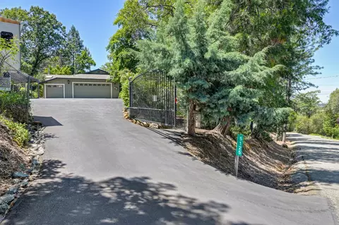 5125 Thomas Dr, Auburn, CA 95602