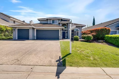 5504 Coronawood Ln, Carmichael, CA 95608