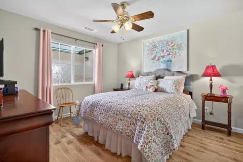 Bedroom - 4856 Kiva Dr, Copperopolis, CA 95228 photo 5 of 6