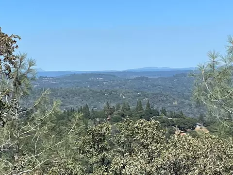 10811 Bell Rd, Penn Valley, CA 95946