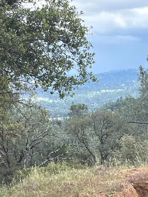 10811 Bell Rd, Penn Valley, CA 95946