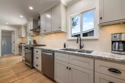 2413 Edgebrook Dr, Modesto, CA 95354 photo 14