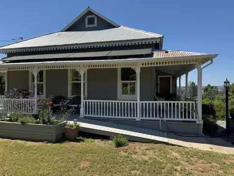 8900 Center St, Mokelumne Hill, CA 95245