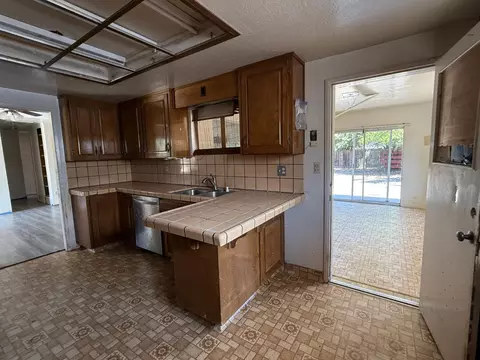 417 Eaton Ave, Tracy, CA 95376 photo 6