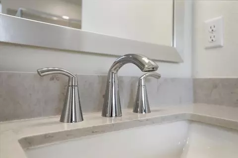 Bath - 8317 Evans Tree Dr, Roseville, CA 95747 photo 3 of 9