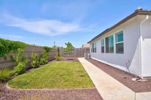 Exterior - 8317 Evans Tree Dr, Roseville, CA 95747 photo 7 of 8