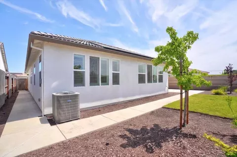 Exterior - 8317 Evans Tree Dr, Roseville, CA 95747 photo 6 of 8