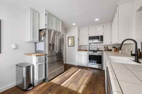 Kitchen - 20475 Eureka Dr, Sonora, CA 95370 photo 1 of 2