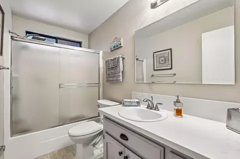 Bath - 3596 Cedar Ravine Rd, Placerville, CA 95667 photo 1 of 2