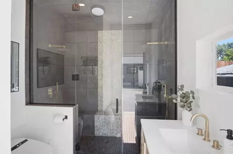 Bath - 10401 Golf Link Rd, Turlock, CA 95380 photo 10 of 10