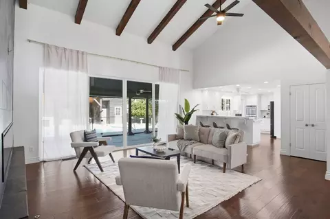 Living - 10401 Golf Link Rd, Turlock, CA 95380 photo 4 of 4