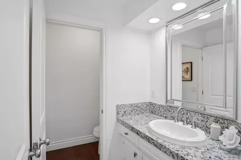 Bath - 10401 Golf Link Rd, Turlock, CA 95380 photo 5 of 10