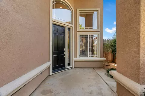 Entry Way - 3704 Havenhurst Ct, Modesto, CA 95355 photo 1 of 4