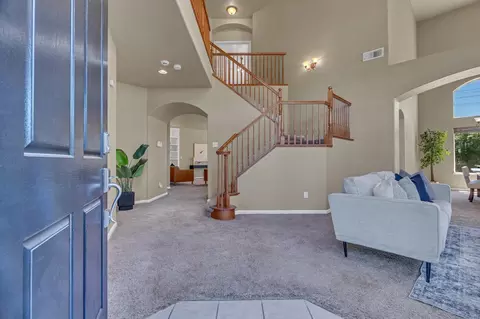 Entry Way - 3704 Havenhurst Ct, Modesto, CA 95355 photo 2 of 4
