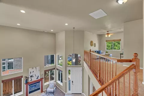 Entry Way - 3704 Havenhurst Ct, Modesto, CA 95355 photo 3 of 4
