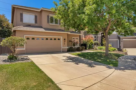 Exterior - 3704 Havenhurst Ct, Modesto, CA 95355 photo 4 of 7