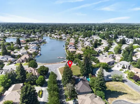 7701 E Shore Dr, Sacramento, CA 95831 photo 6
