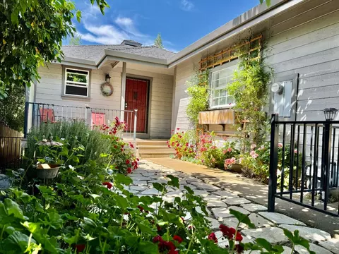 71 Bryson Dr, Sutter Creek, CA 95685