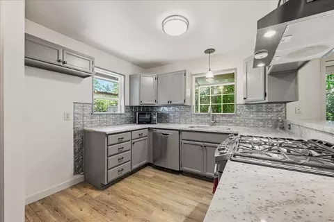 Kitchen - 71 Bryson Dr, Sutter Creek, CA 95685 photo 4 of 4