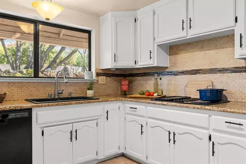 Kitchen - 3889 Rustic Rd, Cameron Park, CA 95682 photo 3 of 6