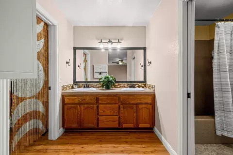 Bath - 3889 Rustic Rd, Cameron Park, CA 95682 photo 3 of 5