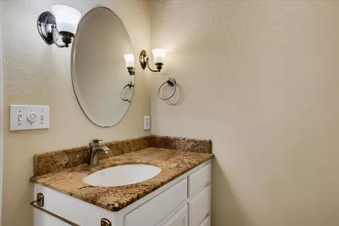 Bath - 665 Gladycon Rd, Colfax, CA 95713 photo 4 of 5