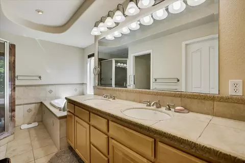 Bath - 665 Gladycon Rd, Colfax, CA 95713 photo 2 of 5