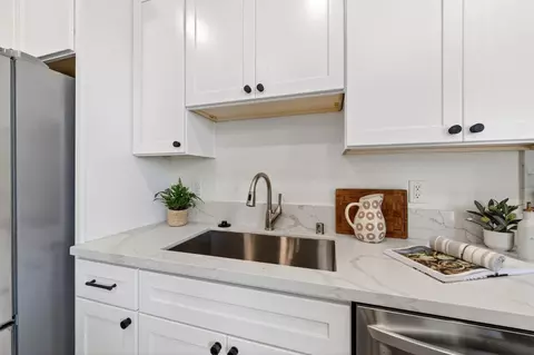 Kitchen - 1400 Orange Ln, Davis, CA 95616 photo 4 of 6