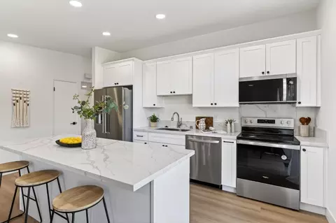 Kitchen - 1400 Orange Ln, Davis, CA 95616 photo 5 of 6