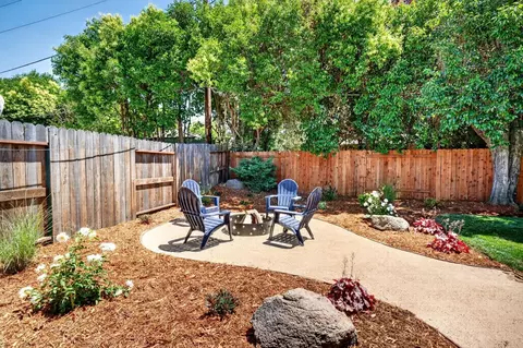 Exterior - 1400 Orange Ln, Davis, CA 95616 photo 2 of 6