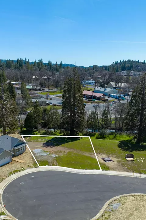 128 Creekside Ct, Murphys, CA 95247
