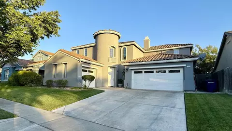 1350 Snake Creek Dr, Patterson, CA 95363