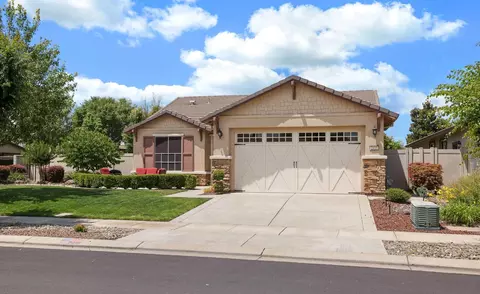 2415 Plumcreek Ln, Manteca, CA 95336