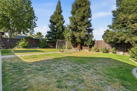 Exterior - 2220 Ellison Dr, Modesto, CA 95355 photo 8 of 12