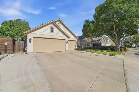 Exterior - 2220 Ellison Dr, Modesto, CA 95355 photo 2 of 12
