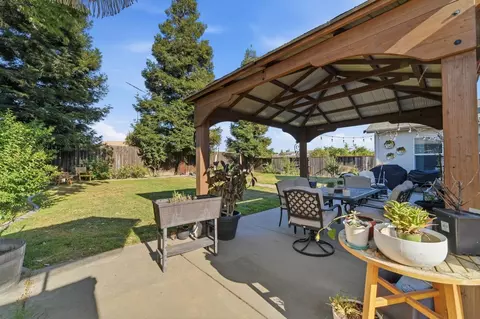 Exterior - 2220 Ellison Dr, Modesto, CA 95355 photo 5 of 12